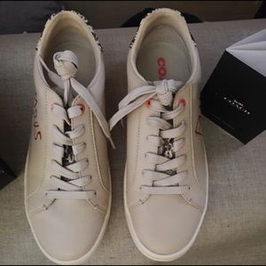 Coach Women’s Size 7.5 Jean Michel Basquiat Clip Low Top Sneaker